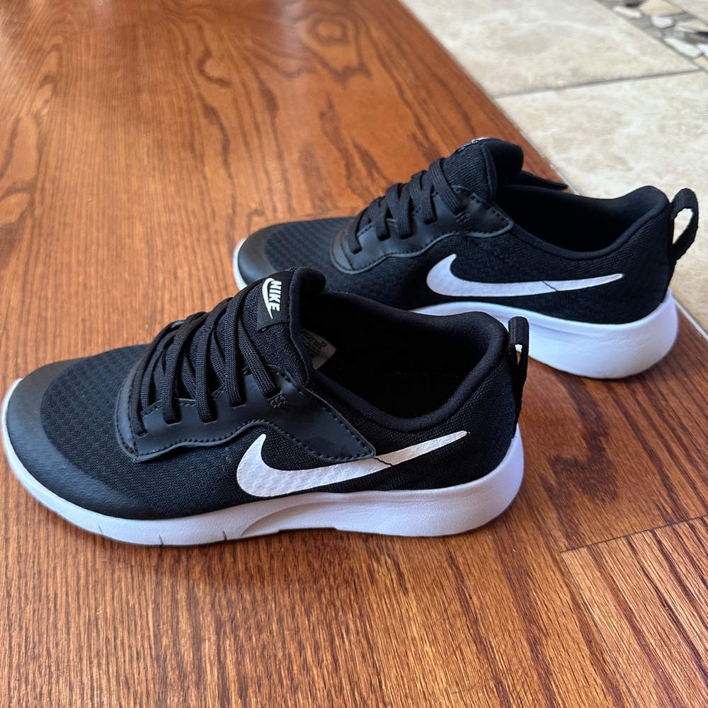 Nike Black and White Athletic Shoes